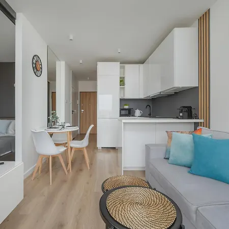 Appartamento Cozy Przedmiejska By Renters Breslavia